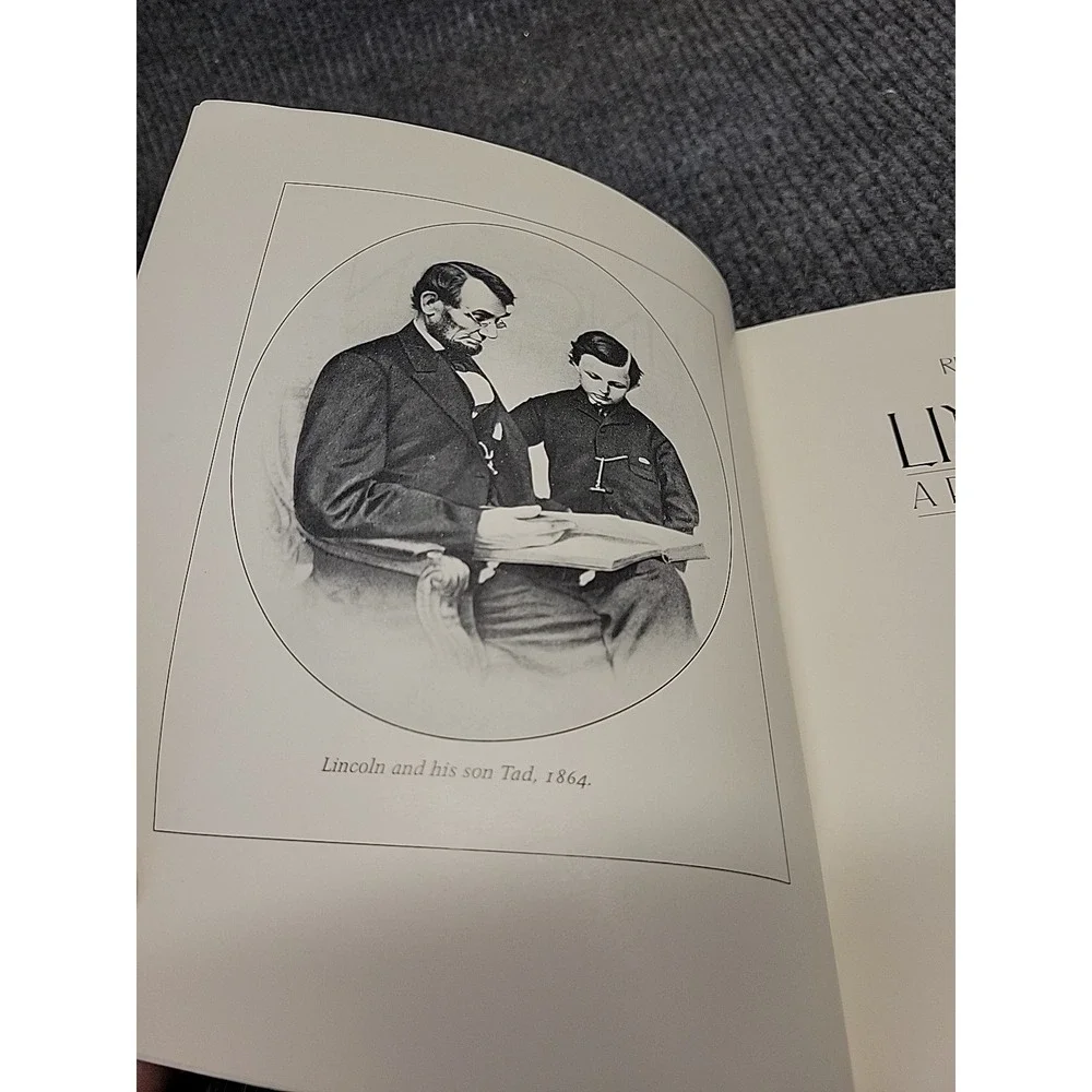 LINCOLN by Russell‎ Freedman, Newbery Award 1988, 1st Edition 3rd Printing, HCDJ